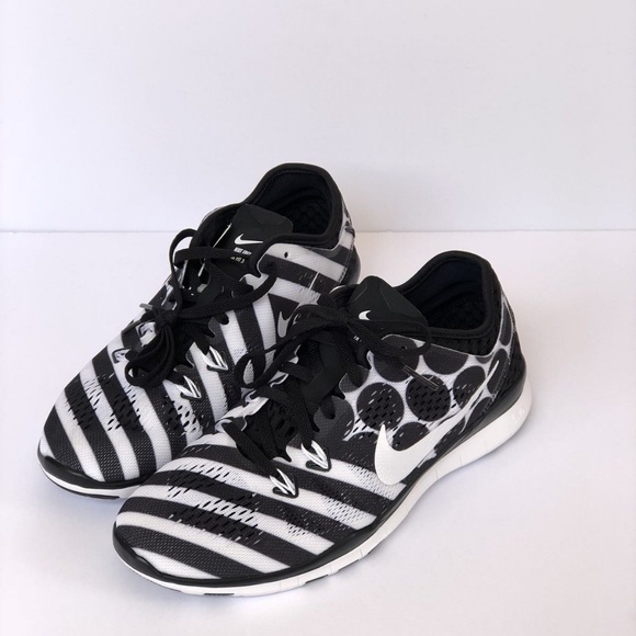 nike black and white striped shoes